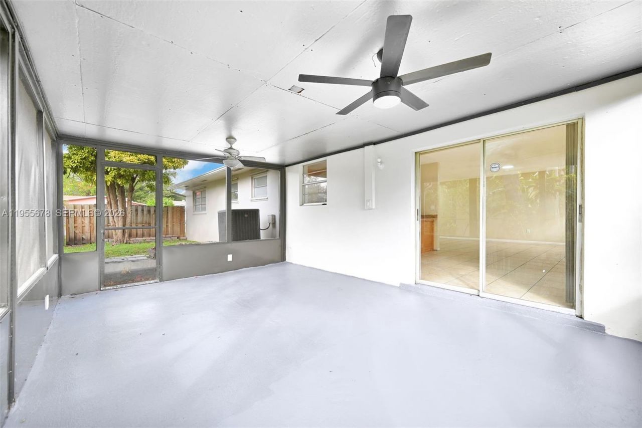 11812 NE 14th Ave, Miami, FL 33161 Photo