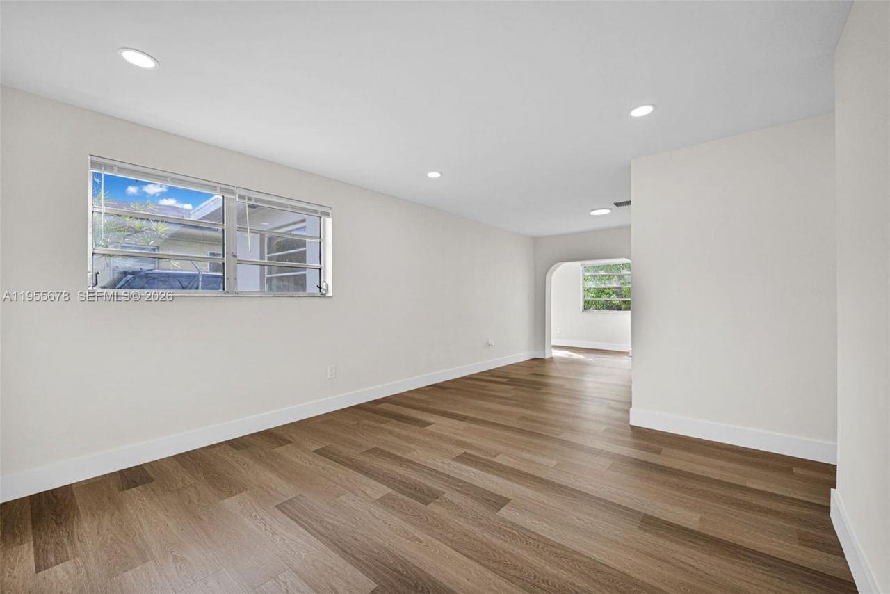 11812 NE 14th Ave, Miami, FL 33161 Photo