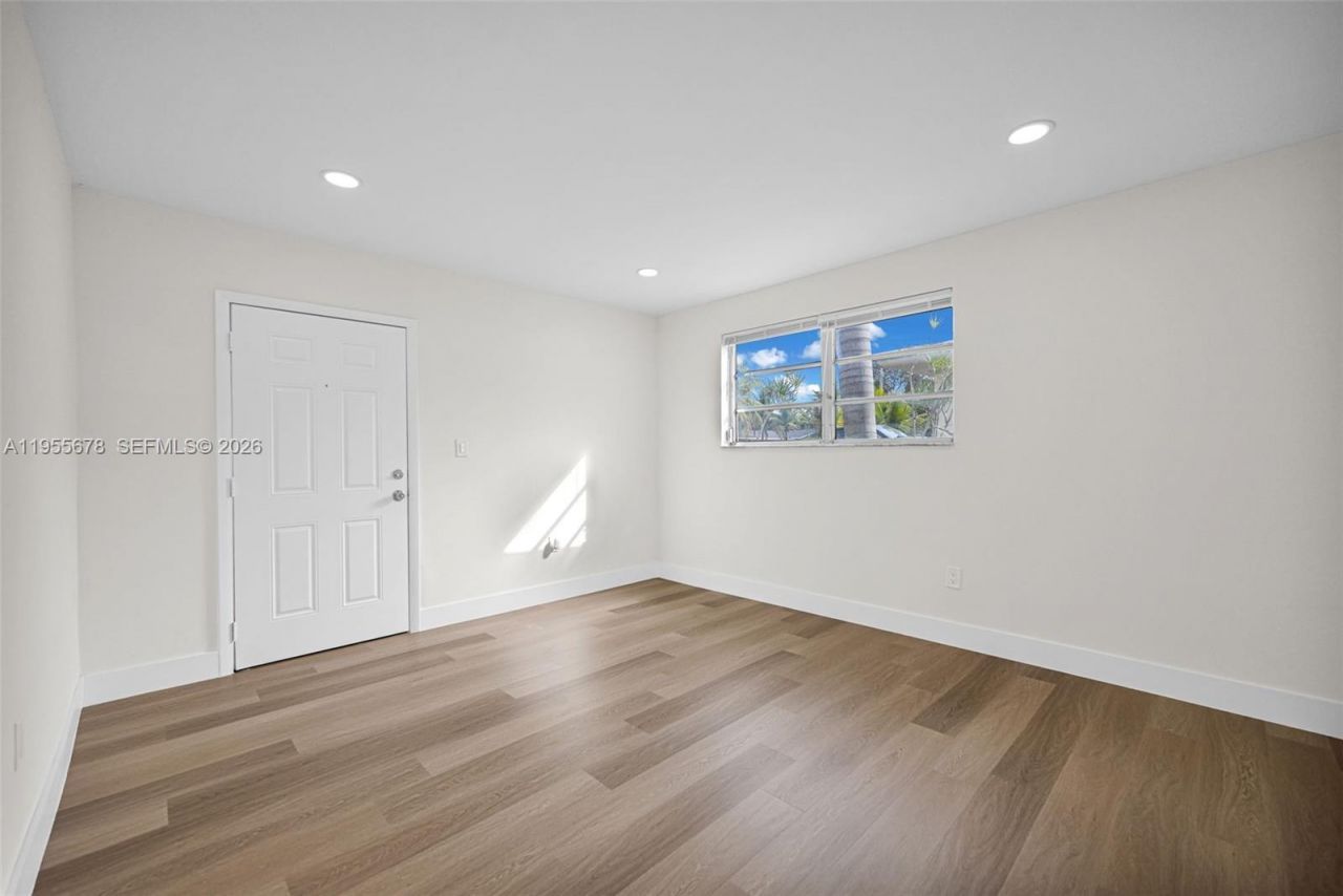 11812 NE 14th Ave, Miami, FL 33161 Photo