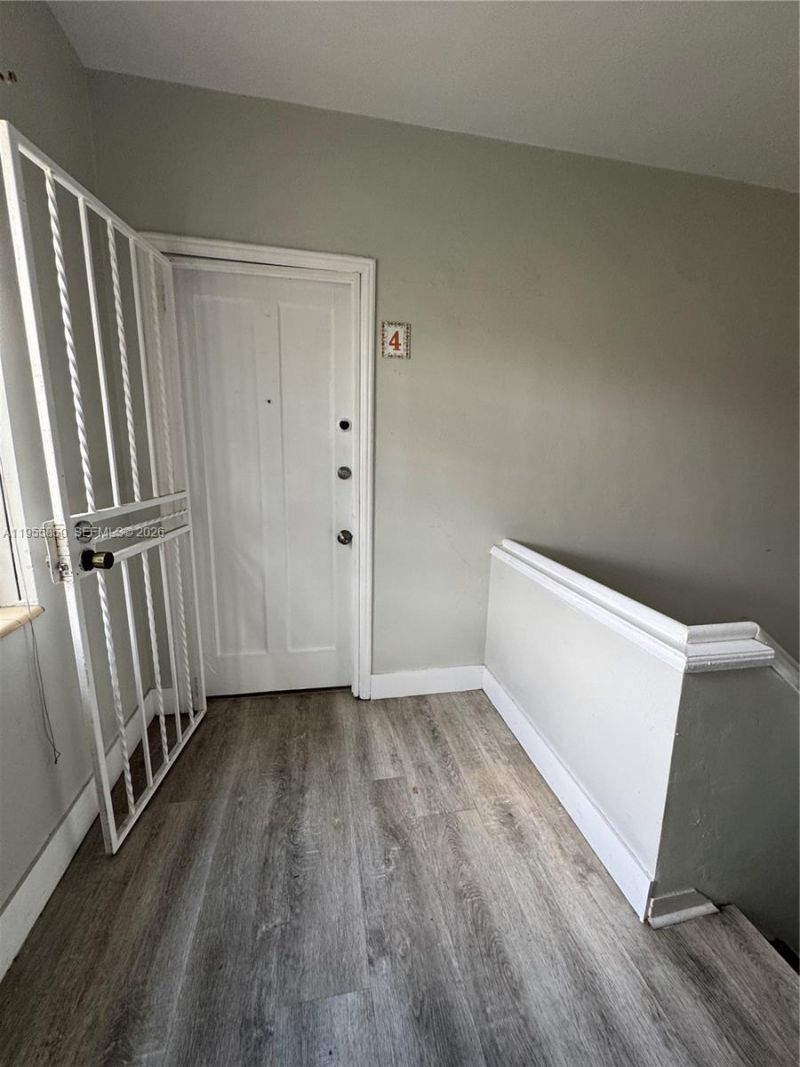 1431 SW 37th Ave , Unit 4, Miami, FL 33145 Photo