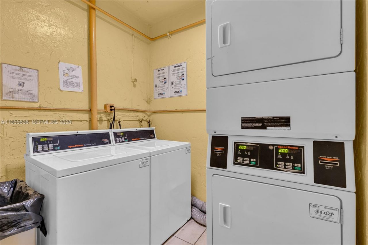 17901 NW 68th Ave, Unit T206, Hialeah, FL 33015 Photo