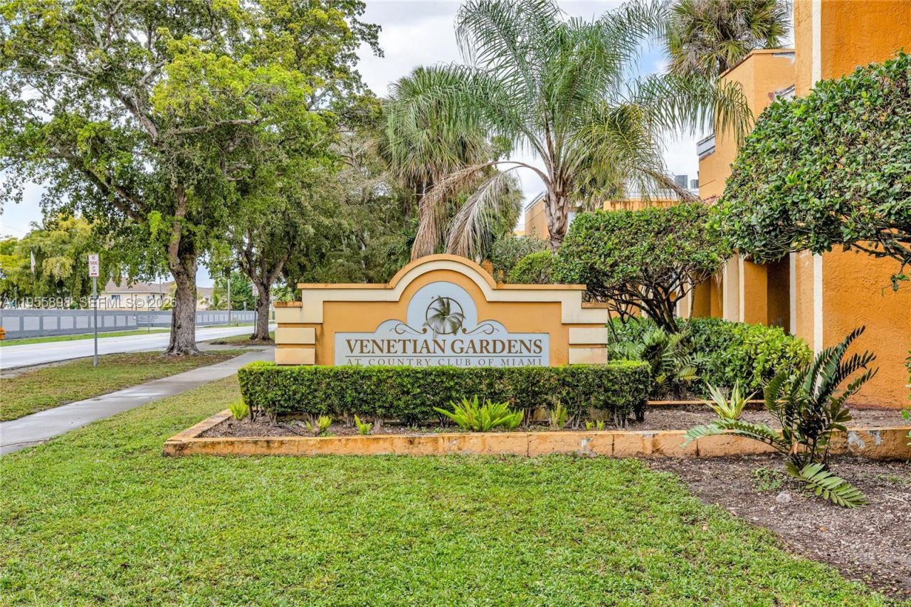 17901 NW 68th Ave, Unit T206, Hialeah, FL 33015 Photo