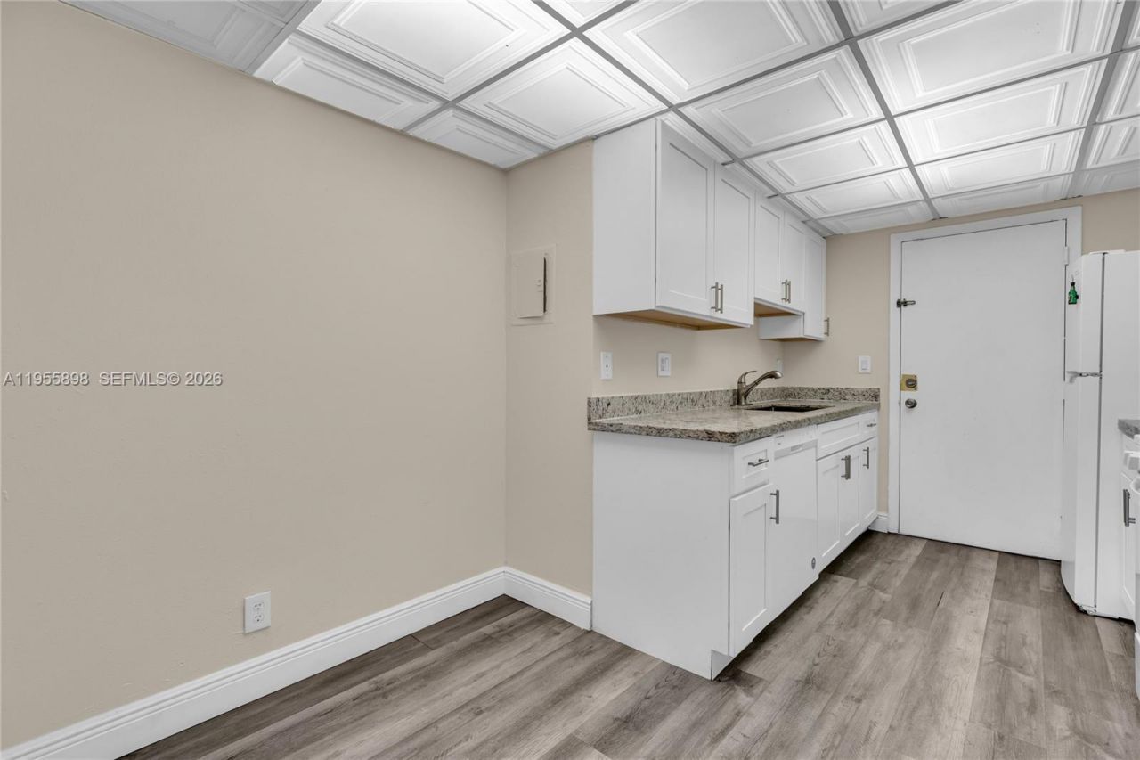 17901 NW 68th Ave, Unit T206, Hialeah, FL 33015 Photo