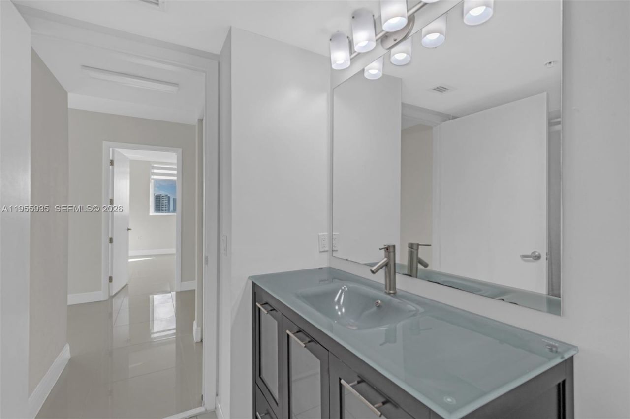 1861 NW S River Dr, Unit 2209, Miami, FL 33125 Photo