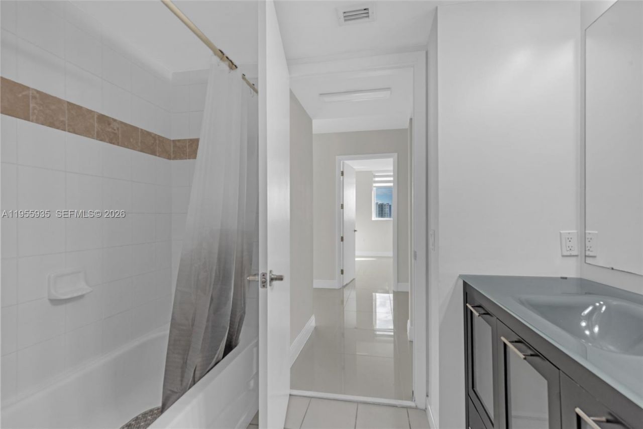 1861 NW S River Dr, Unit 2209, Miami, FL 33125 Photo