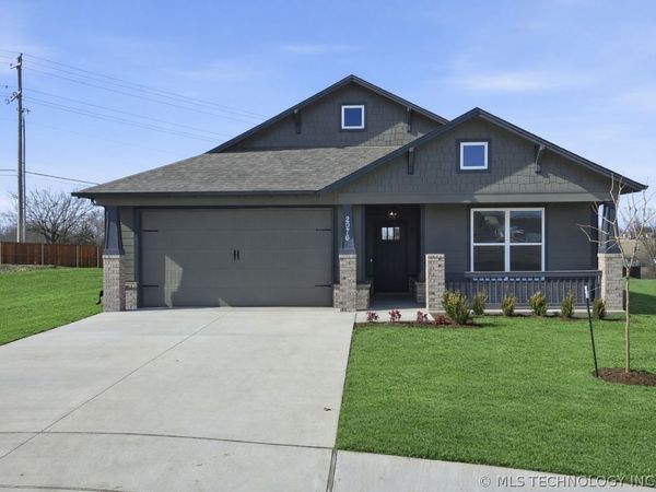 2076 W Berkeley Street, Broken Arrow, OK 74012