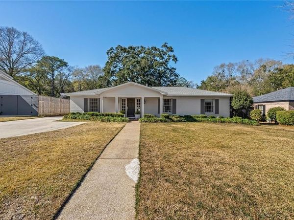 363 Ridgelawn Drive W, Mobile, AL 36608