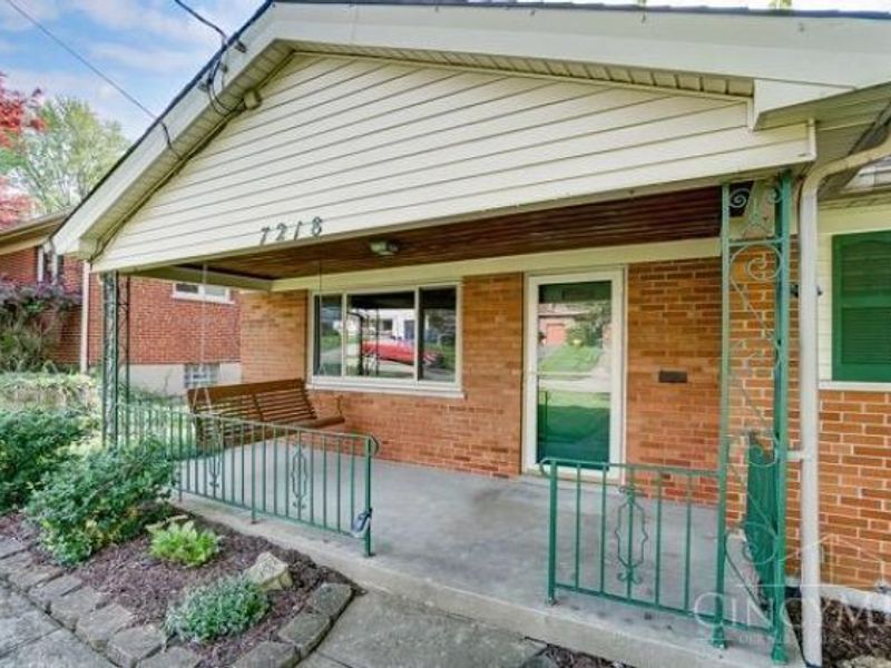 7218 Longfield Drive, Cincinnati, OH 45243 Photo 2