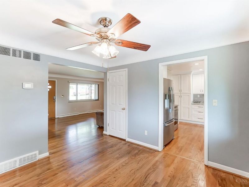 7218 Longfield Drive, Cincinnati, OH 45243 Photo 6