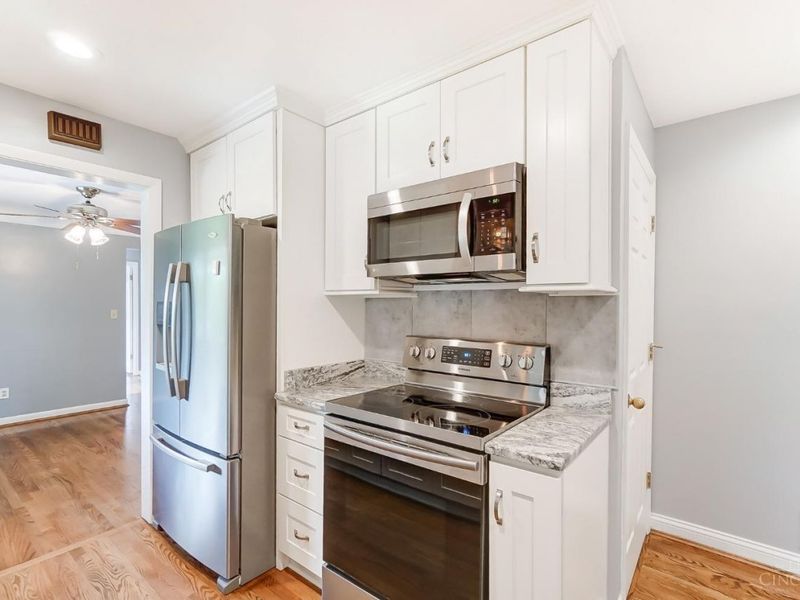 7218 Longfield Drive, Cincinnati, OH 45243 Photo 9