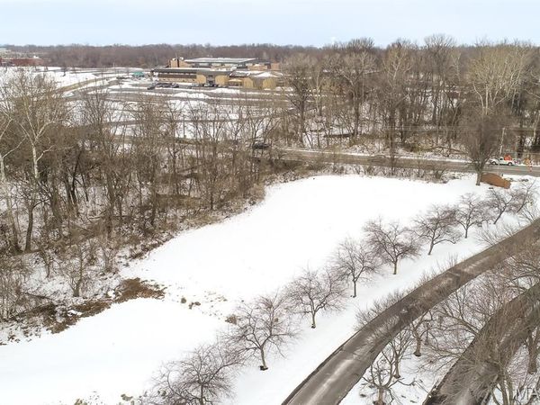 906 Hawthorne Place, O'Fallon, IL 62269