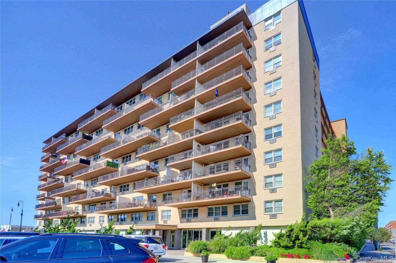 25 Neptune Boulevard, Unit 5G, Long Beach, NY 11561 Main Photo