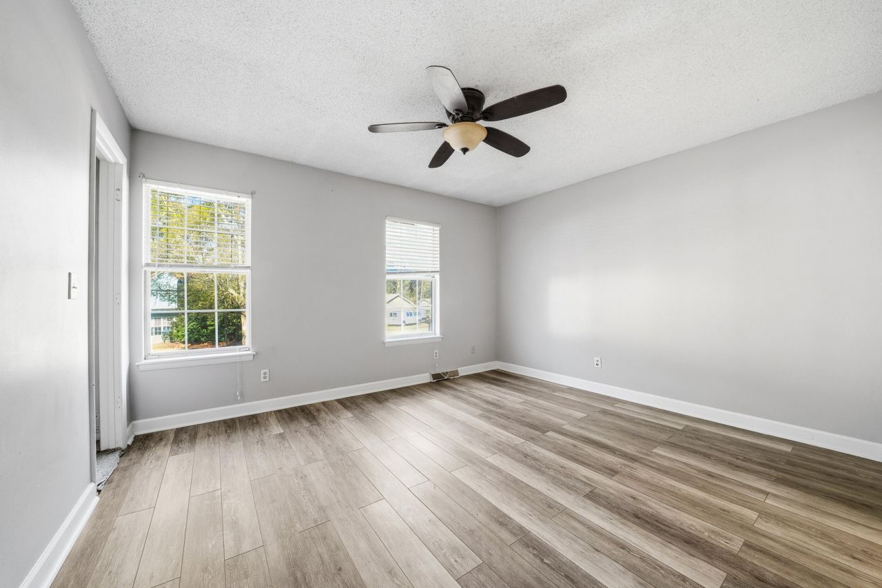 203 Weber Road Photo 16