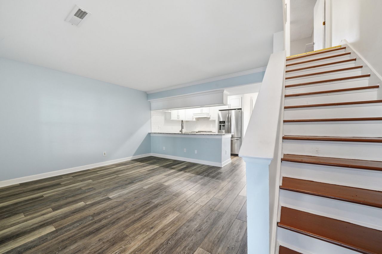 203 Weber Road Photo 4