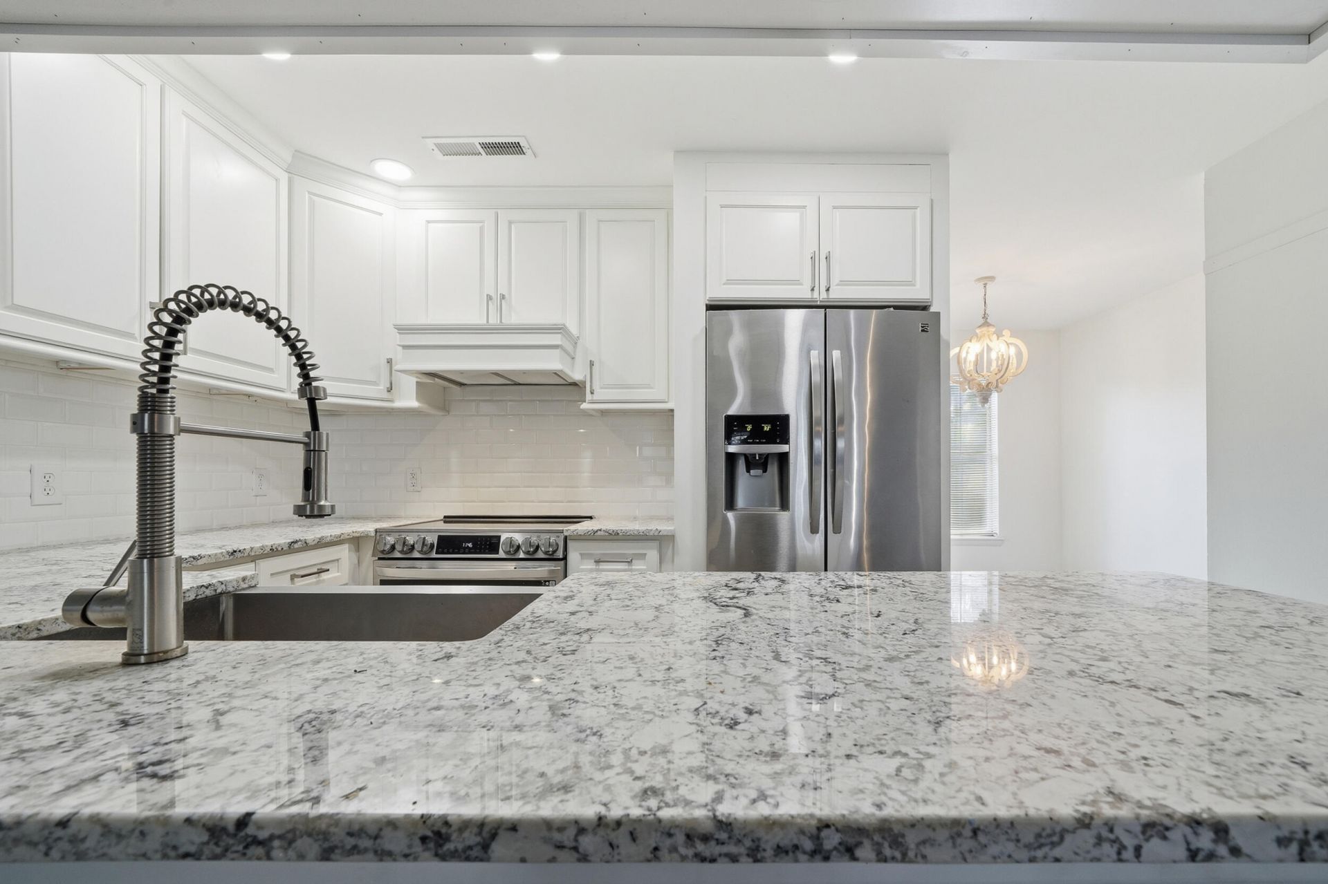 203 Weber Road Photo 5