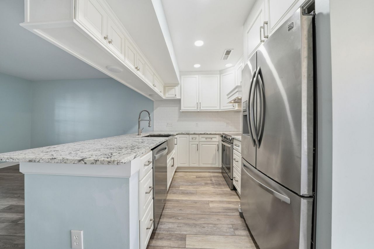 203 Weber Road Photo 8