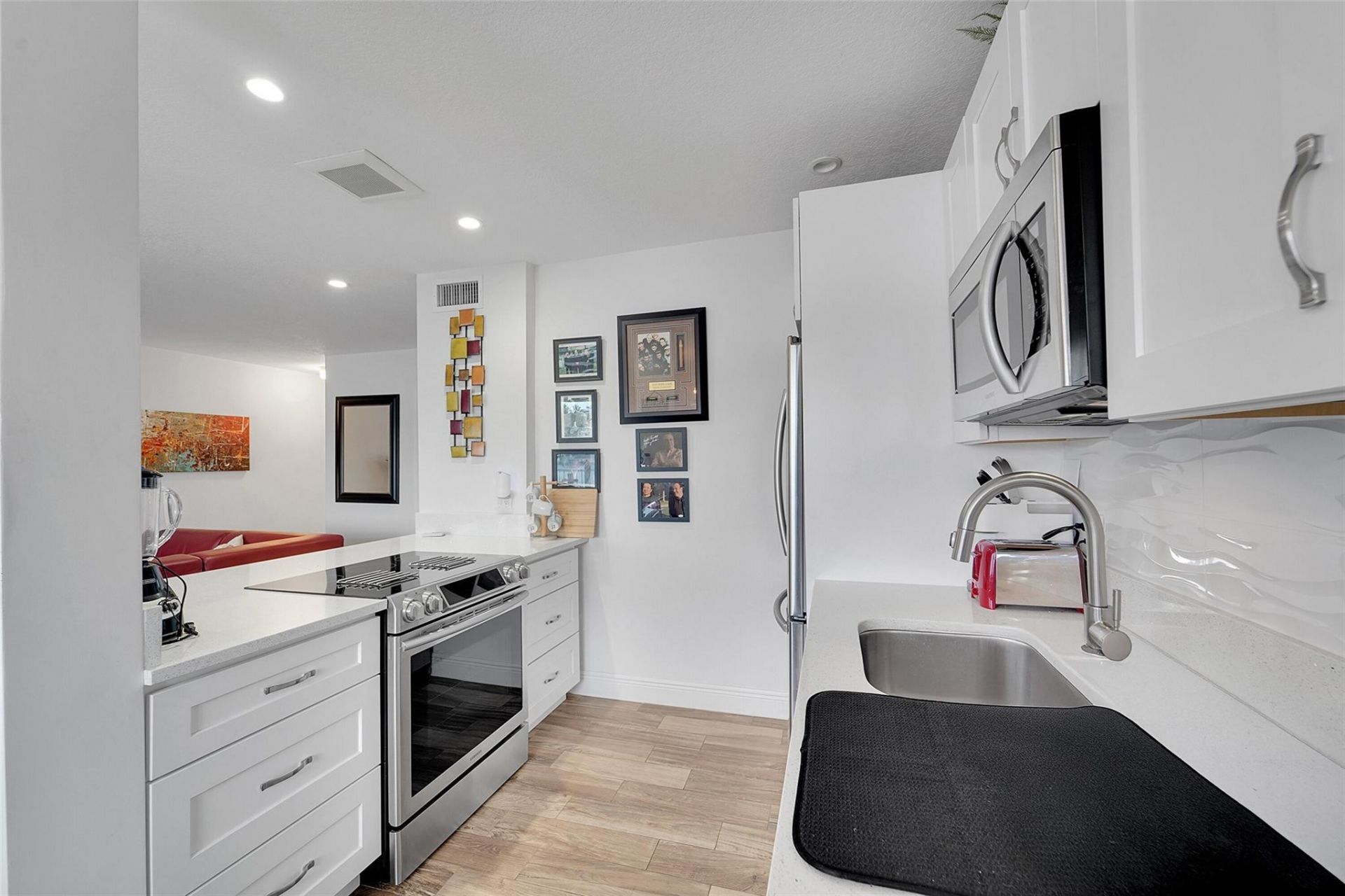 1201 S Riverside Drive, Unit 204, Pompano Beach, FL 33062 Photo