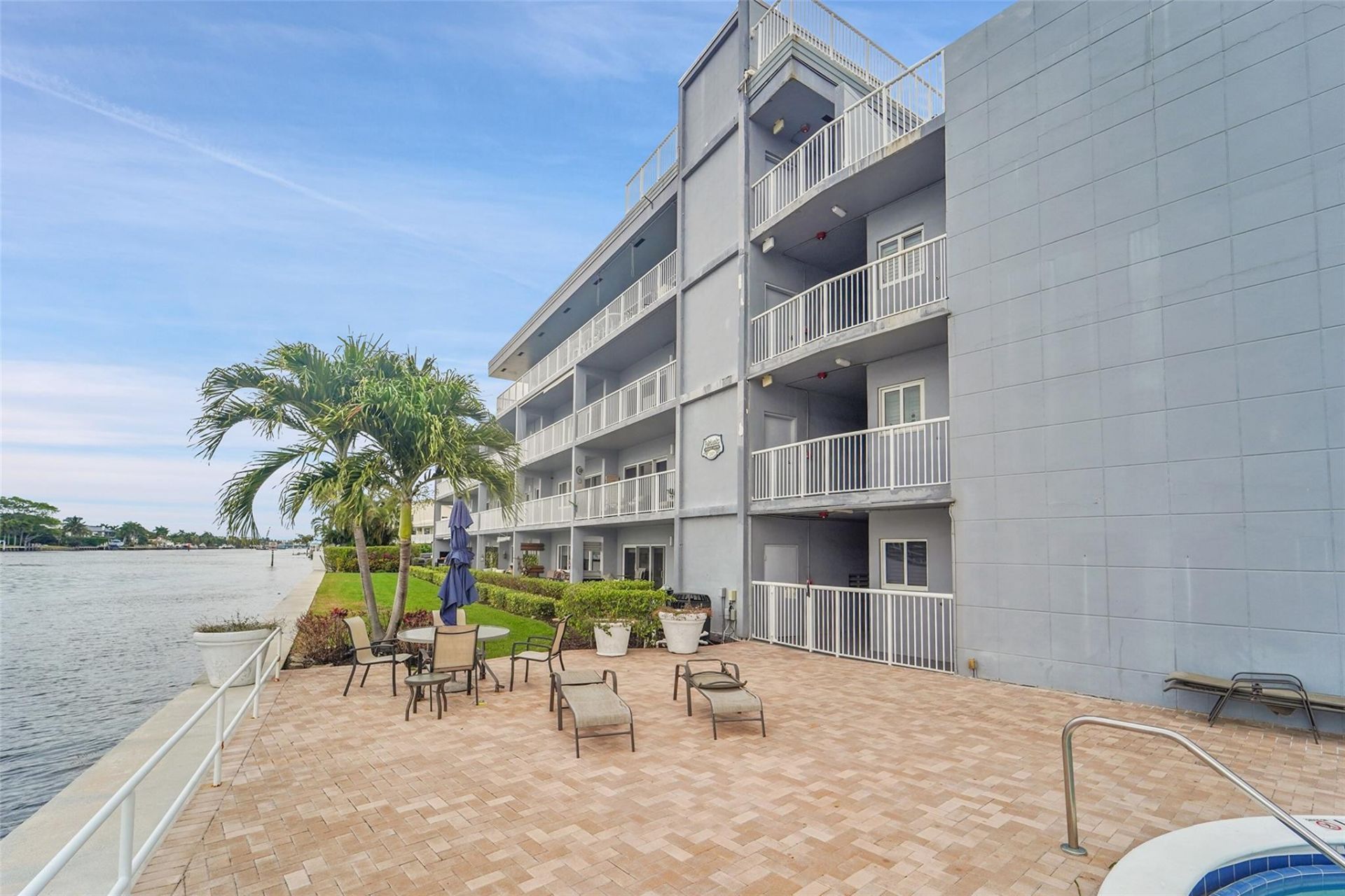 1201 S Riverside Drive, Unit 204, Pompano Beach, FL 33062 Photo