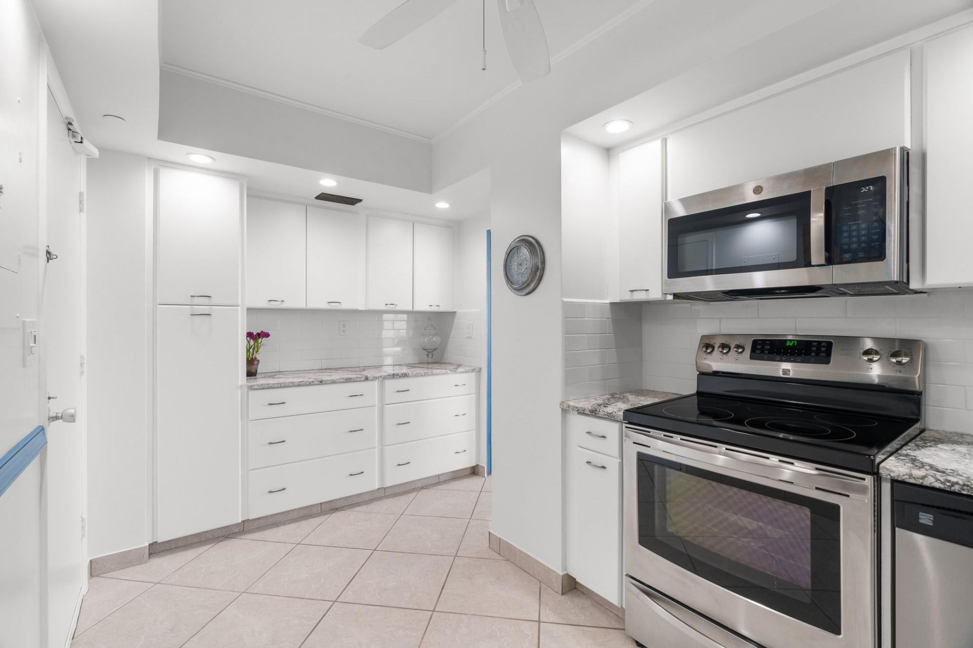 3333 NE 34th Street, Unit 522, Fort Lauderdale, FL 33308 Photo