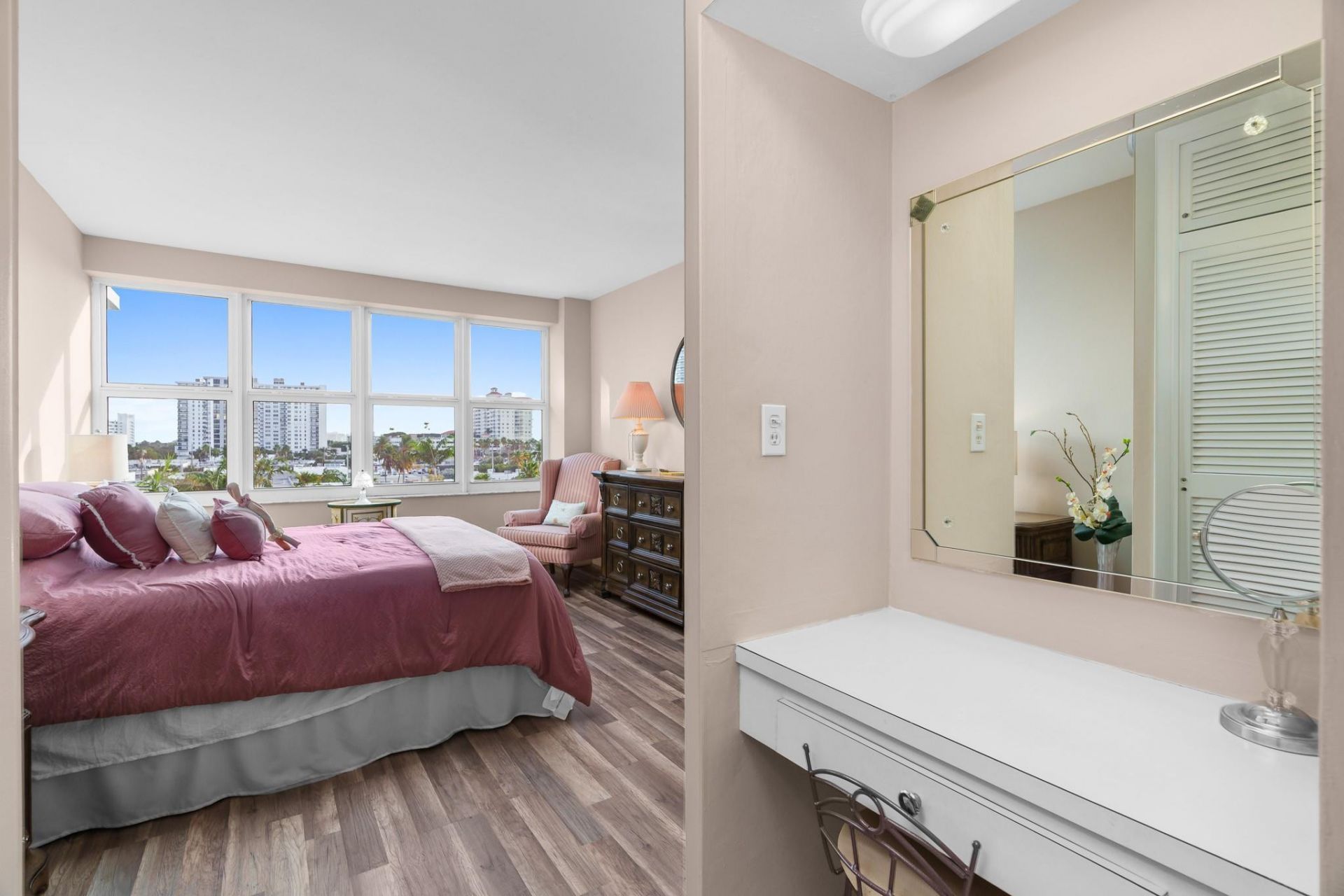 3333 NE 34th Street, Unit 522, Fort Lauderdale, FL 33308 Photo