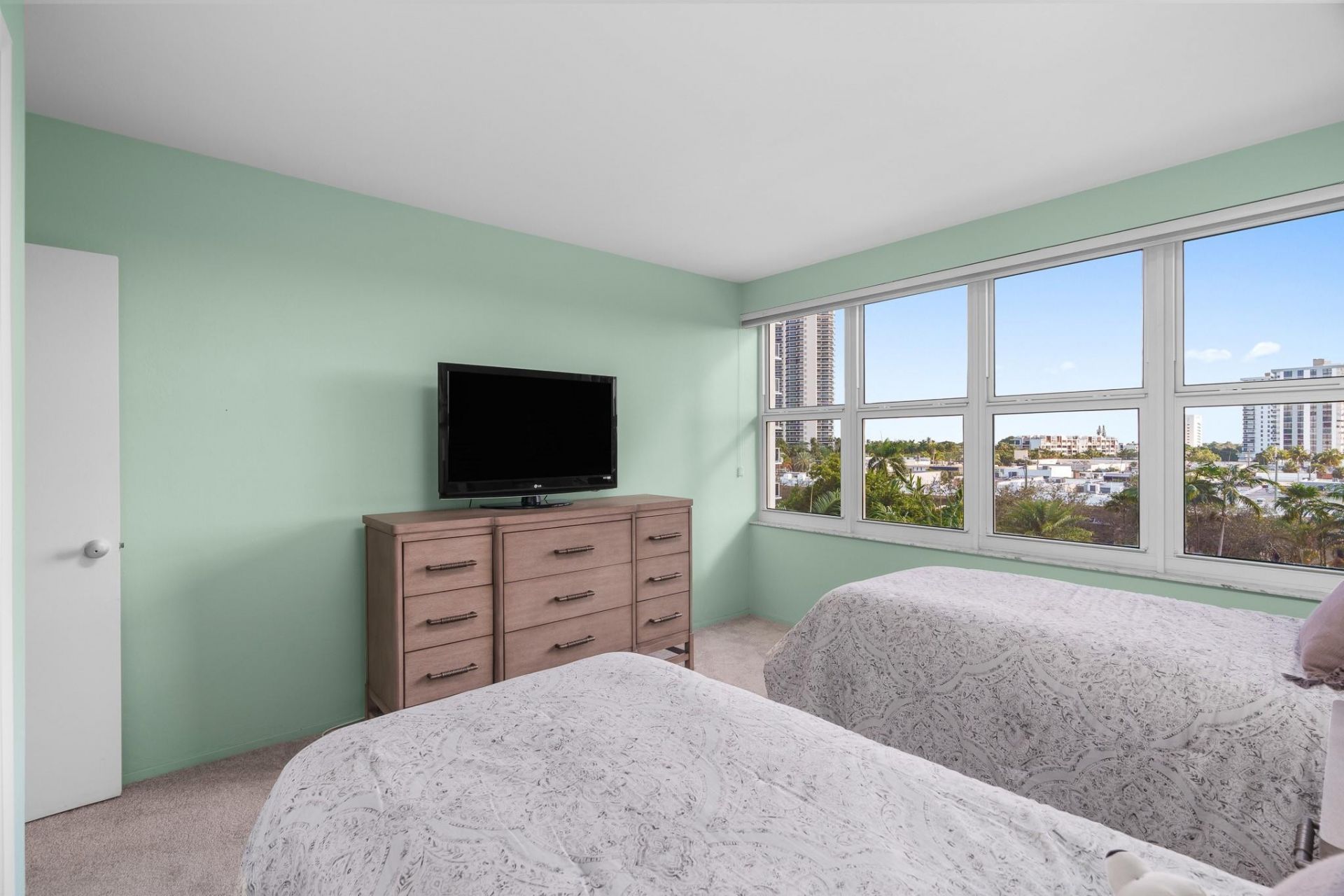 3333 NE 34th Street, Unit 522, Fort Lauderdale, FL 33308 Photo