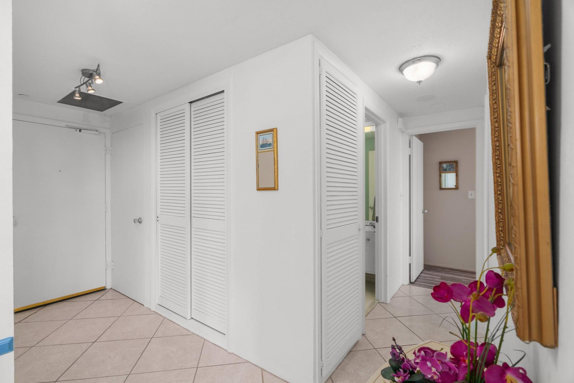 3333 NE 34th Street, Unit 522, Fort Lauderdale, FL 33308 Photo