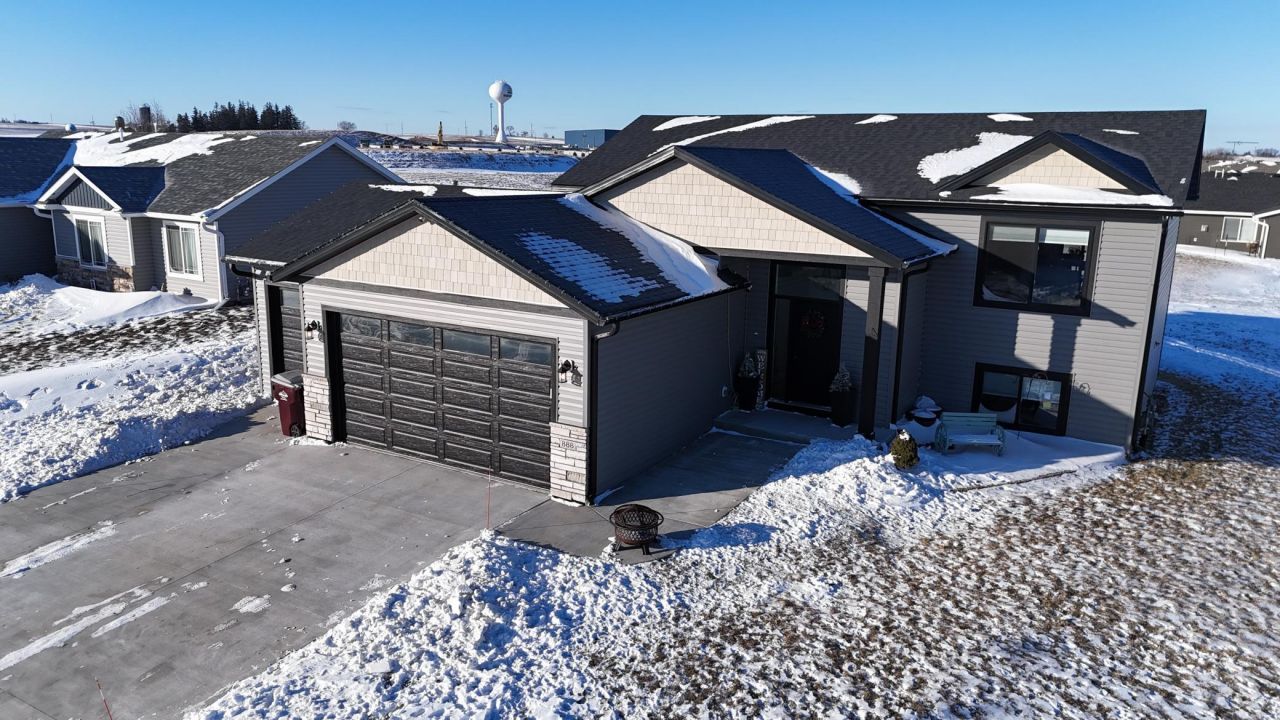 888 7th Avenue, Wanamingo, MN 55983 Main Photo