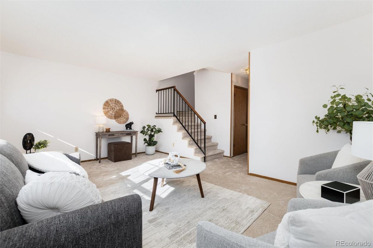 9256 W Ontario Drive, Littleton, CO 80128 Main Photo