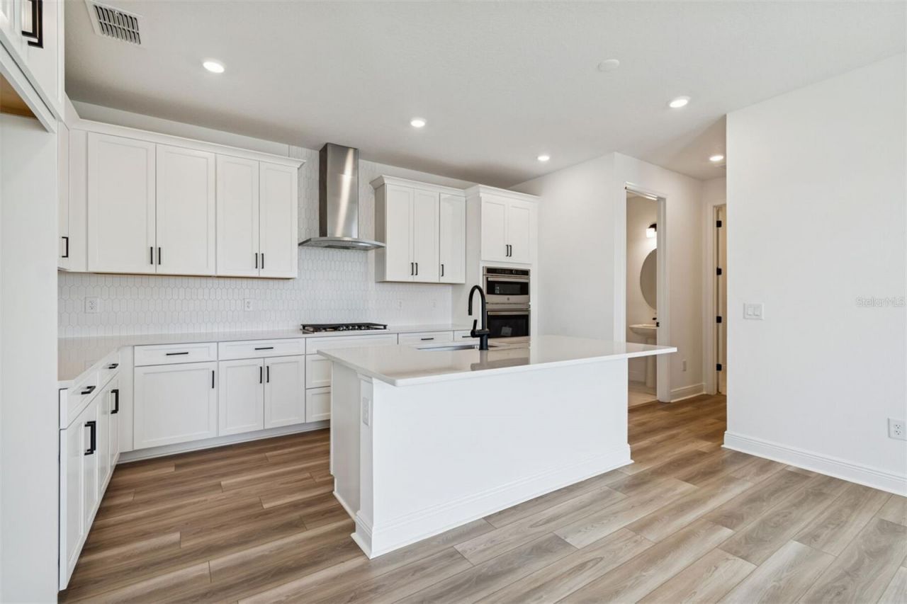 8007 Seaflower Parkway, Bradenton, FL 34210 Photo