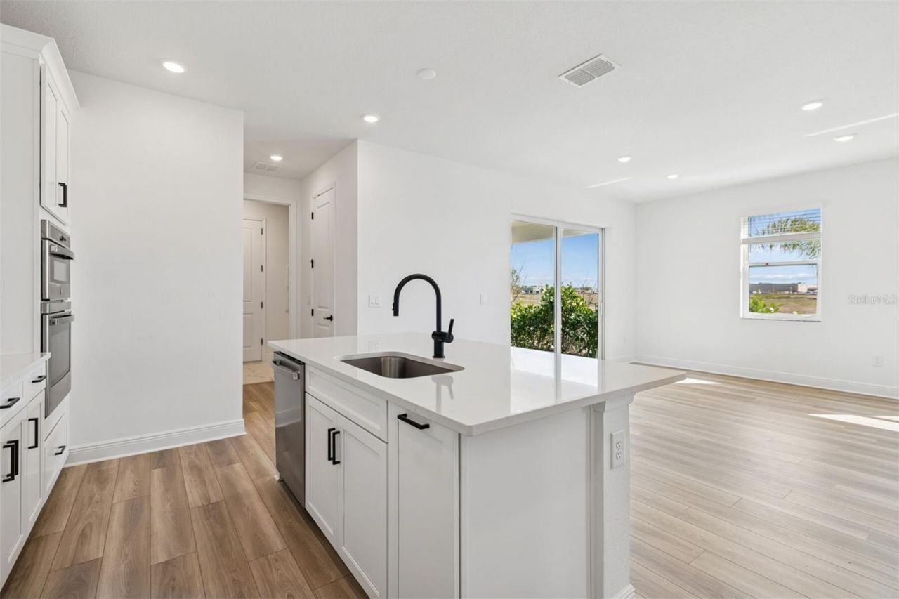 8007 Seaflower Parkway, Bradenton, FL 34210 Photo