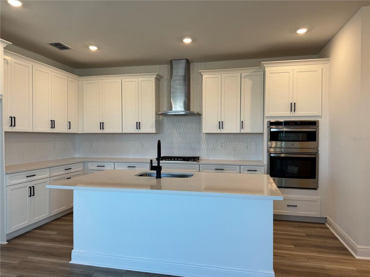 8007 Seaflower Parkway, Bradenton, FL 34210 Photo