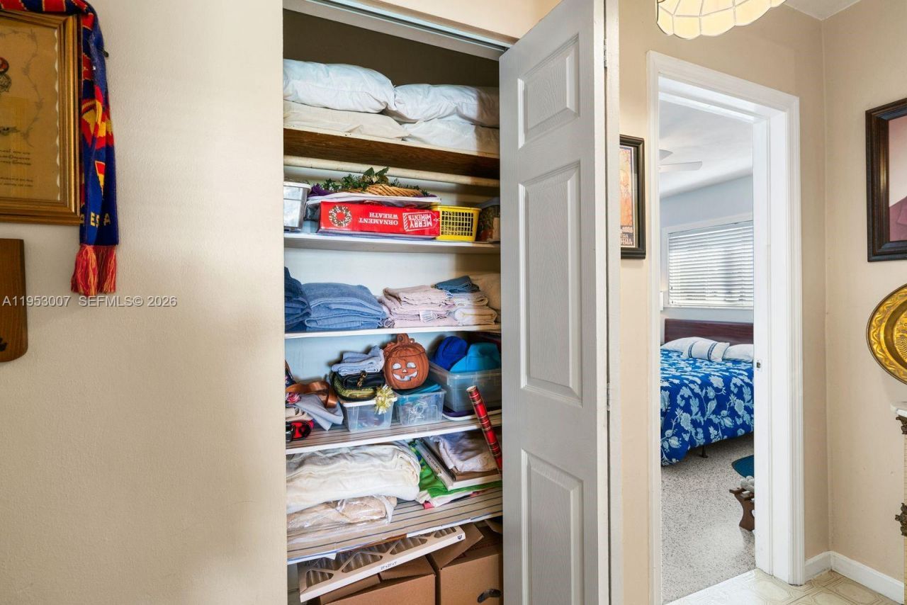 5770 NW 111th St, Hialeah, FL 33012 Photo