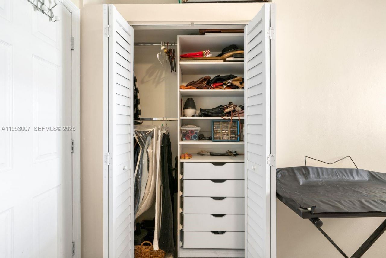 5770 NW 111th St, Hialeah, FL 33012 Photo