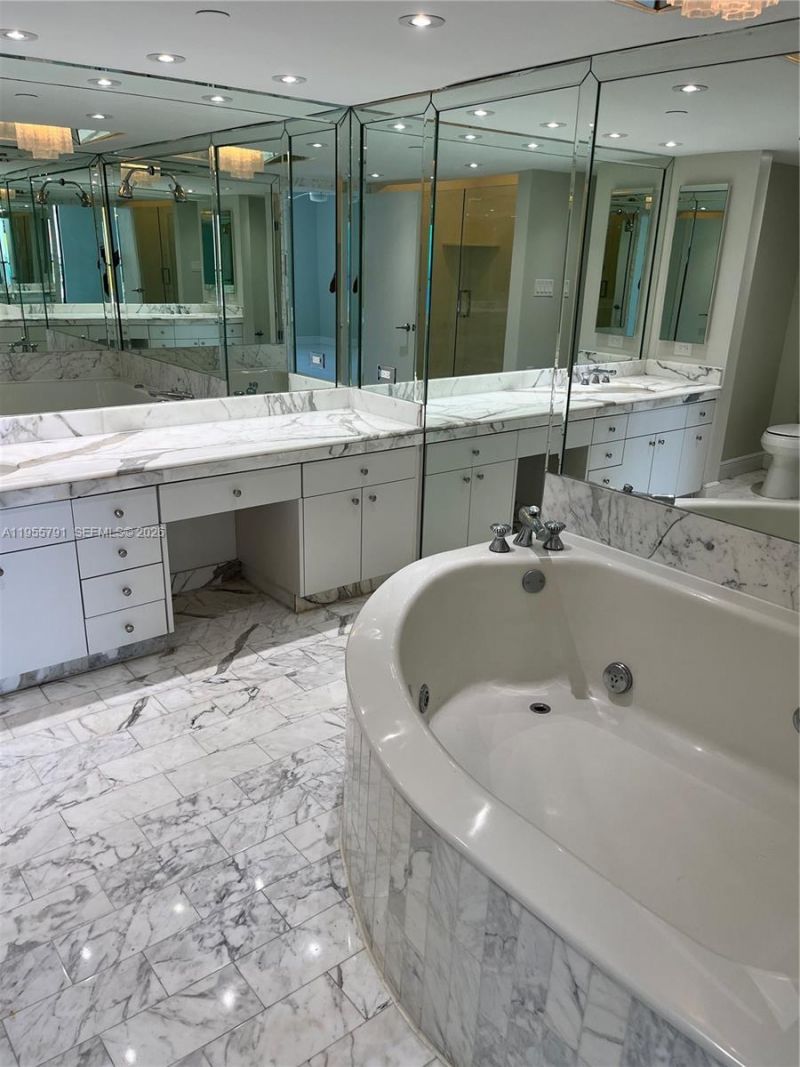 19707 Turnberry Way , Unit 24A, Aventura, FL 33180 Photo