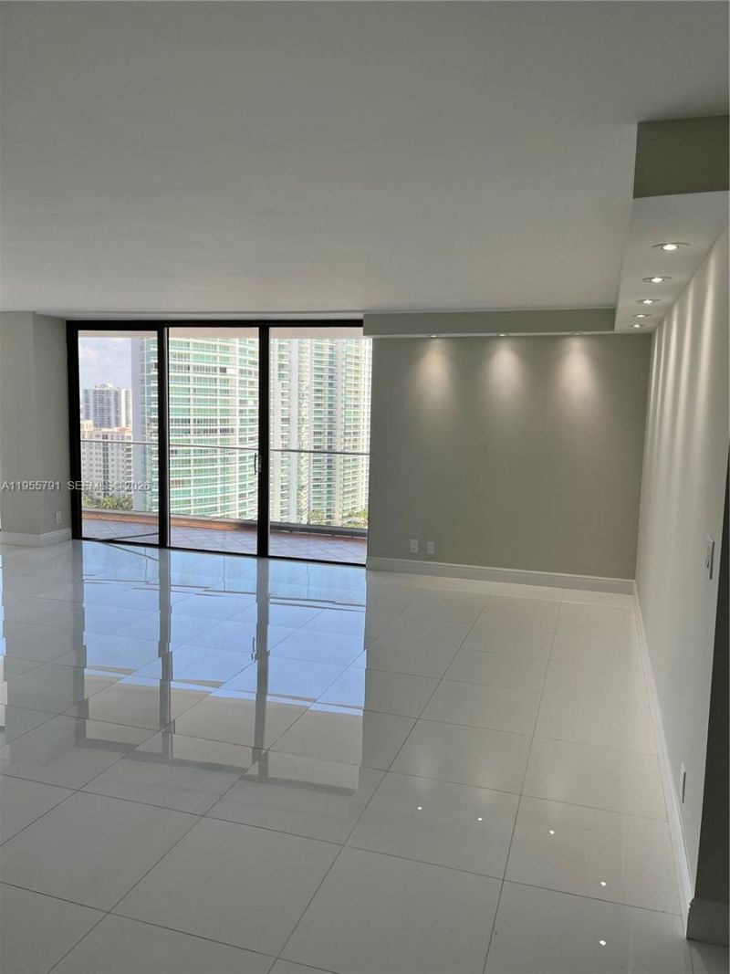 19707 Turnberry Way , Unit 24A, Aventura, FL 33180 Photo