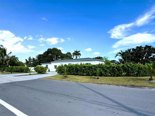 14801 NW 5th Ave, Miami, FL 33168