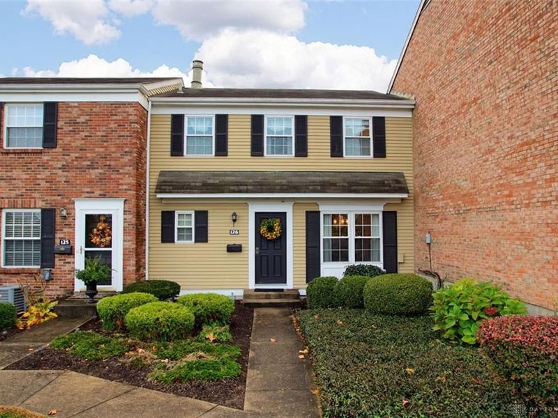 126 Chapel Hill Drive, Fairfield, OH 45014 Photo 1