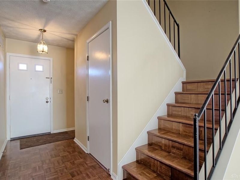 126 Chapel Hill Drive, Fairfield, OH 45014 Photo 2