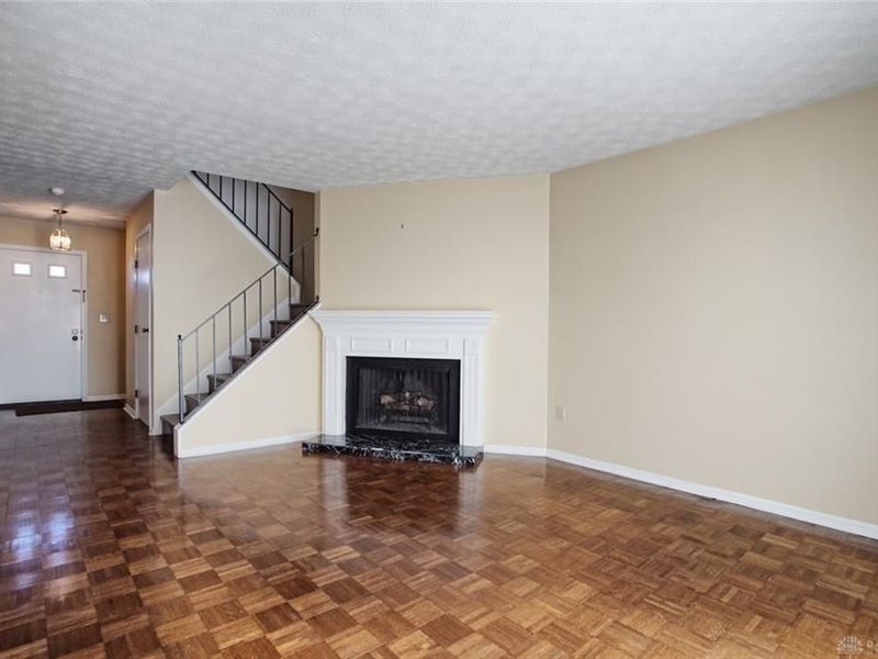 126 Chapel Hill Drive, Fairfield, OH 45014 Photo 3