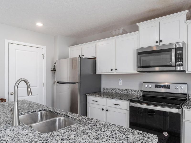 395 Jameson Lane, Newark, OH 43055 Photo 16