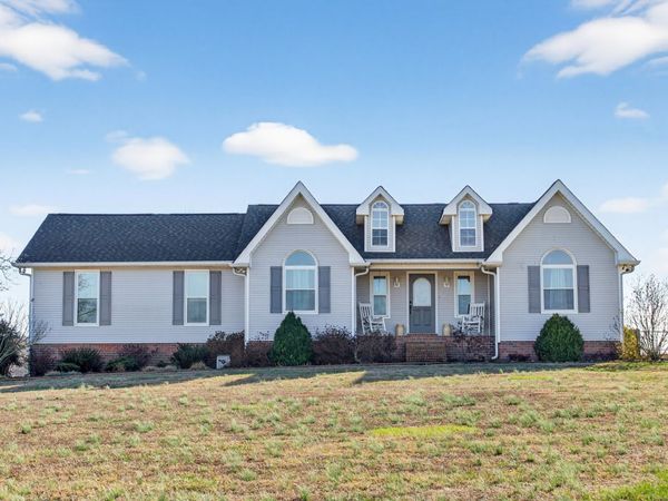 307 Martin Chapel Rd, Portland, TN 37148