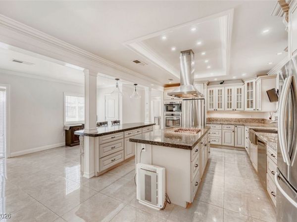 1450 Comstock Drive, Las Vegas, NV 89106