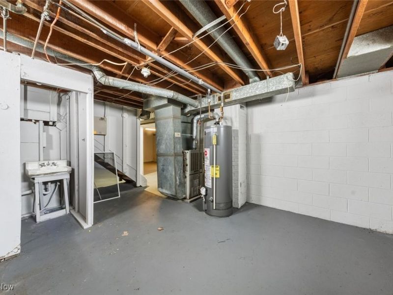 4744 E 176th Street, Cleveland, OH 44128 Photo 27