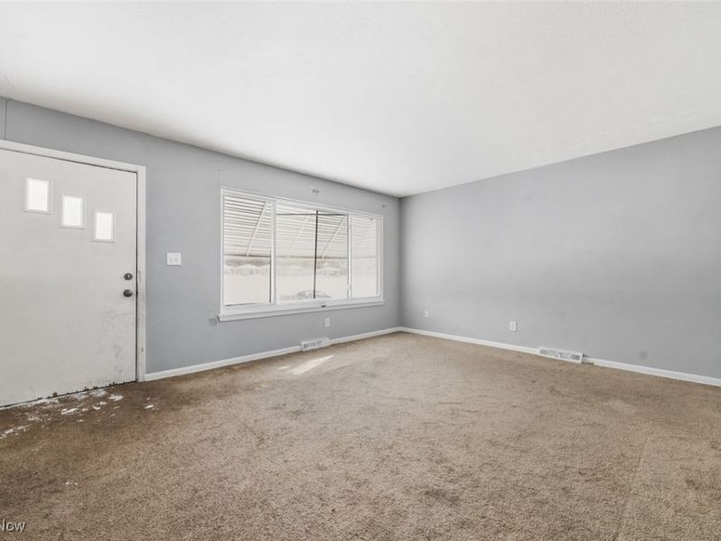 4744 E 176th Street, Cleveland, OH 44128 Photo 3