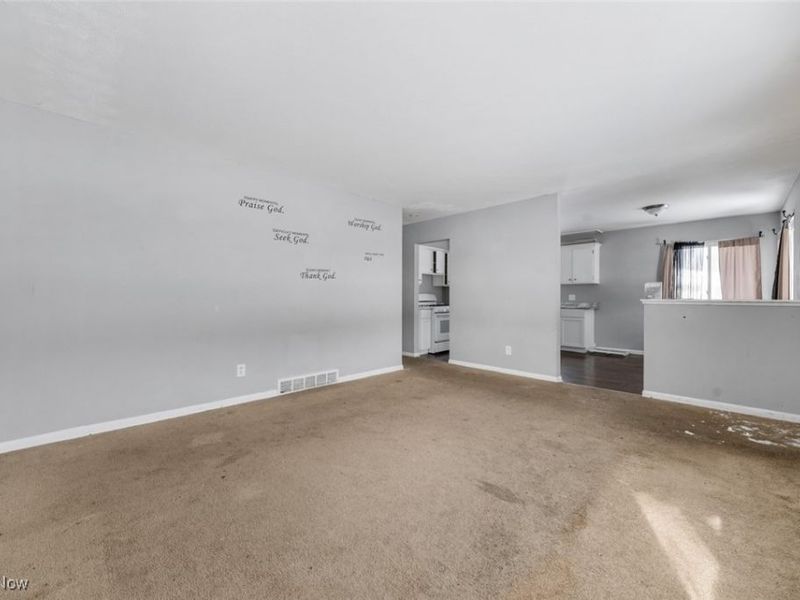 4744 E 176th Street, Cleveland, OH 44128 Photo 7