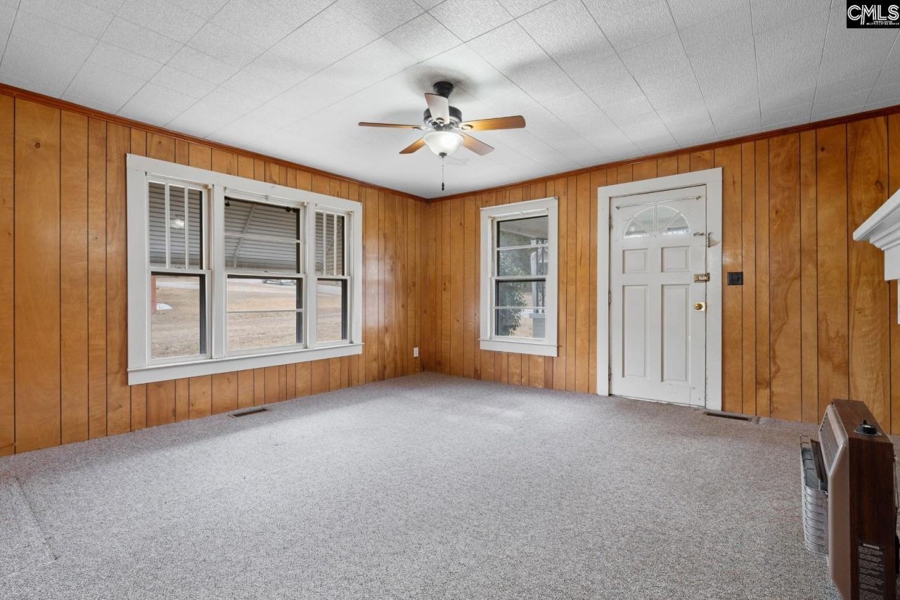 118 Glenn Street Photo 5