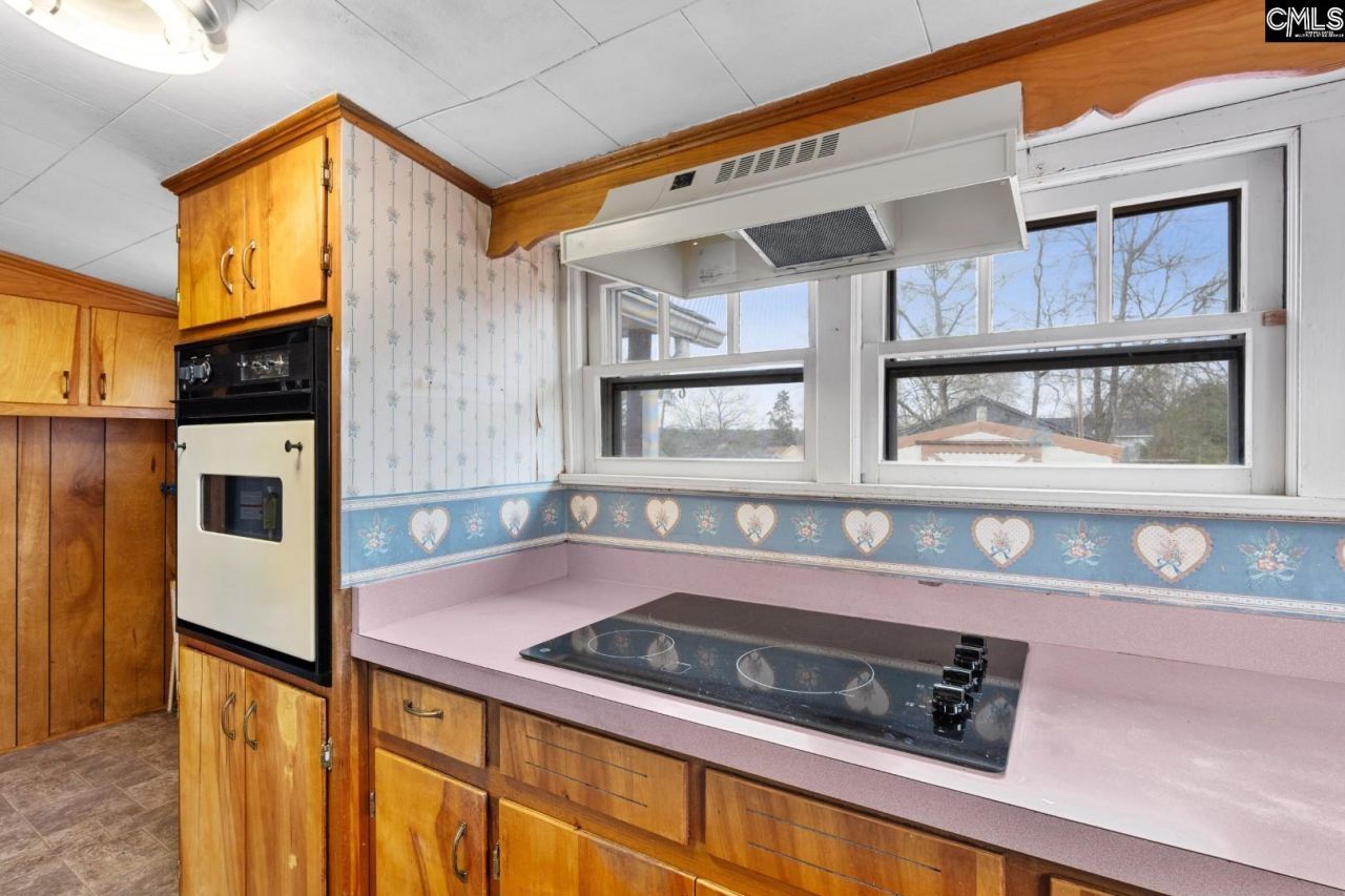 118 Glenn Street Photo 9