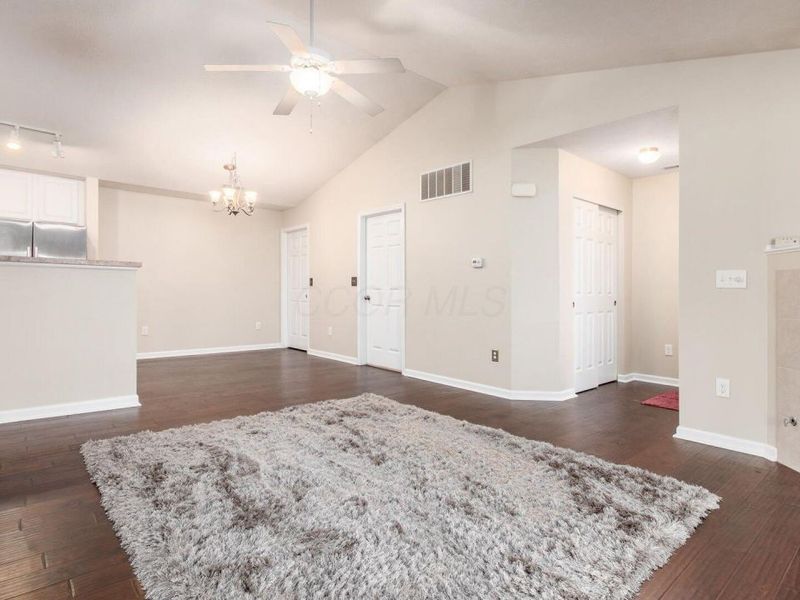 646 Fairbury Way, Unit 14B, Blacklick, OH 43004 Photo 11