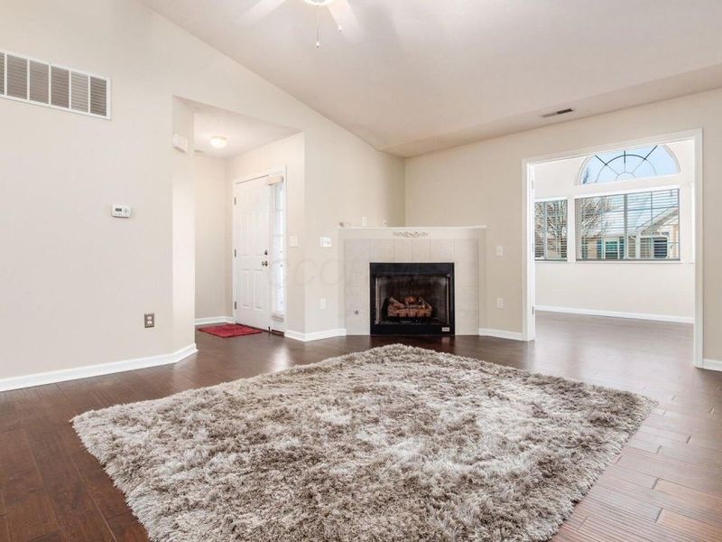 646 Fairbury Way, Unit 14B, Blacklick, OH 43004 Photo 9