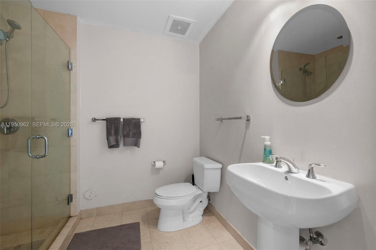 Please Call For Address, Unit 218, Miami, FL 33131 Photo